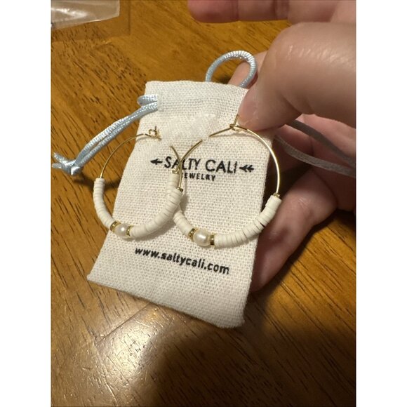 Salty Cali Shell 18K Gold-Plated Pearl Hoop Wire Earrings NWT - Picture 5 of 7